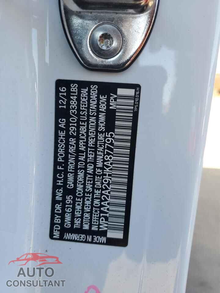 PORSCHE CAYENNE 2017 - WP1AA2A29HKA87795