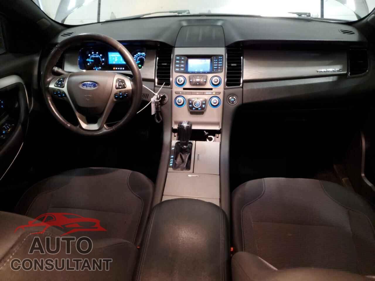 FORD TAURUS 2015 - 1FAHP2E84FG202404