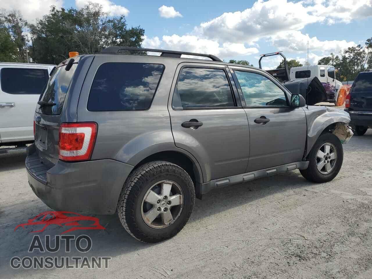 FORD ESCAPE 2010 - 1FMCU0D71AKB64707