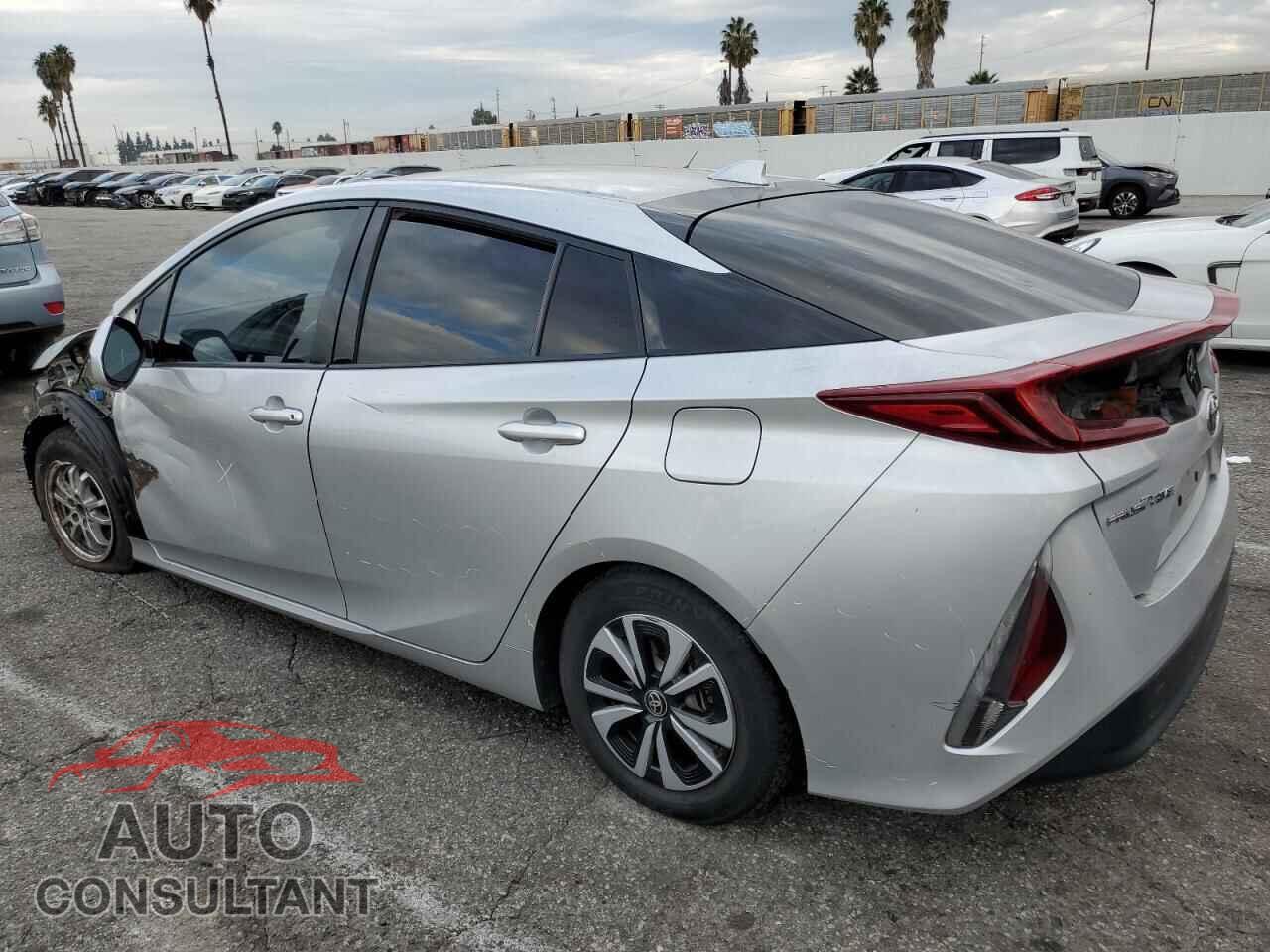 TOYOTA PRIUS 2018 - JTDKARFP4J3090879