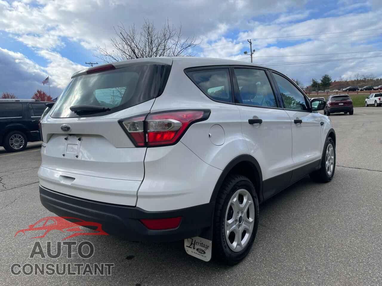 FORD ESCAPE 2018 - 1FMCU0F79JUC78827