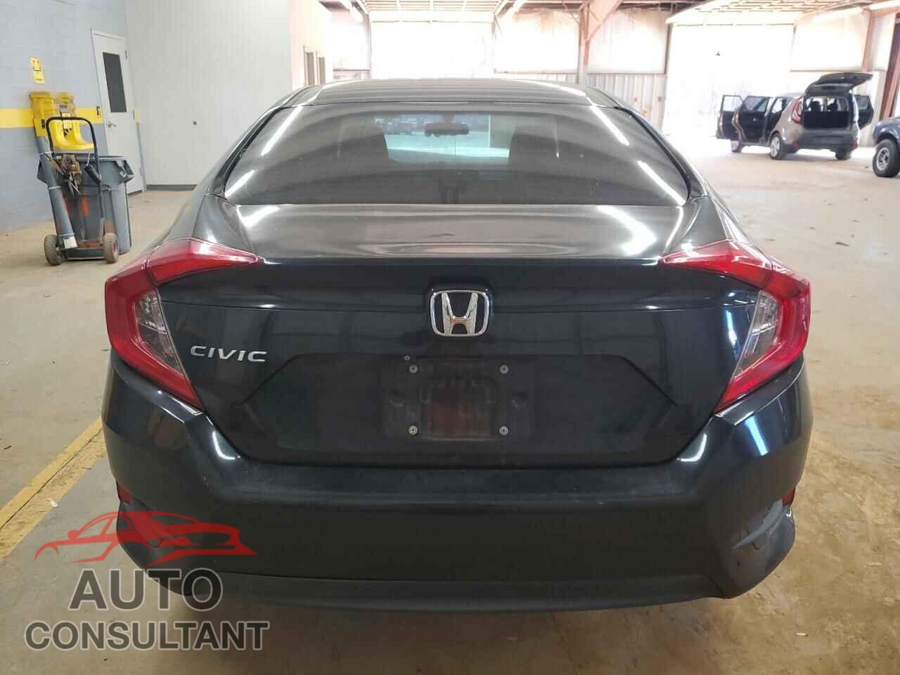 HONDA CIVIC 2017 - 2HGFC2F58HH525736