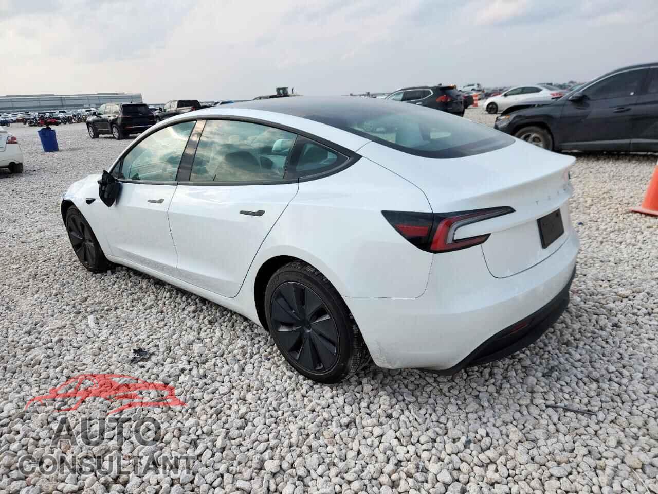 TESLA MODEL 3 2025 - 5YJ3E1EA9SF938976