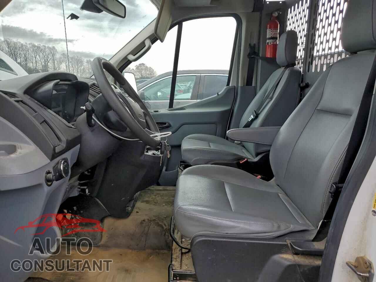 FORD TRANSIT 2019 - 1FTYR2CM3KKA00603