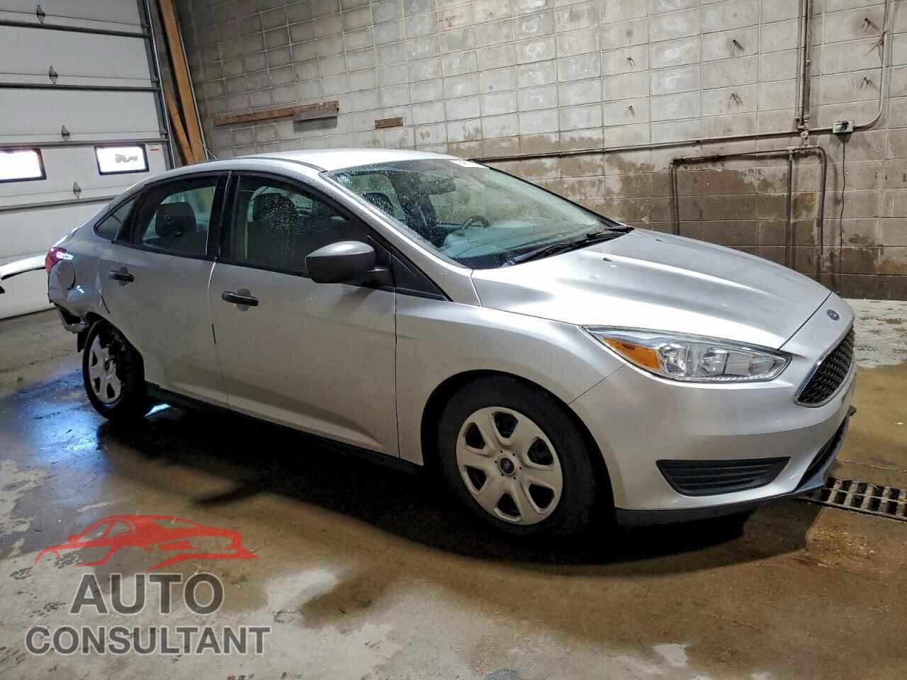 FORD FOCUS 2015 - 1FADP3E24FL308357