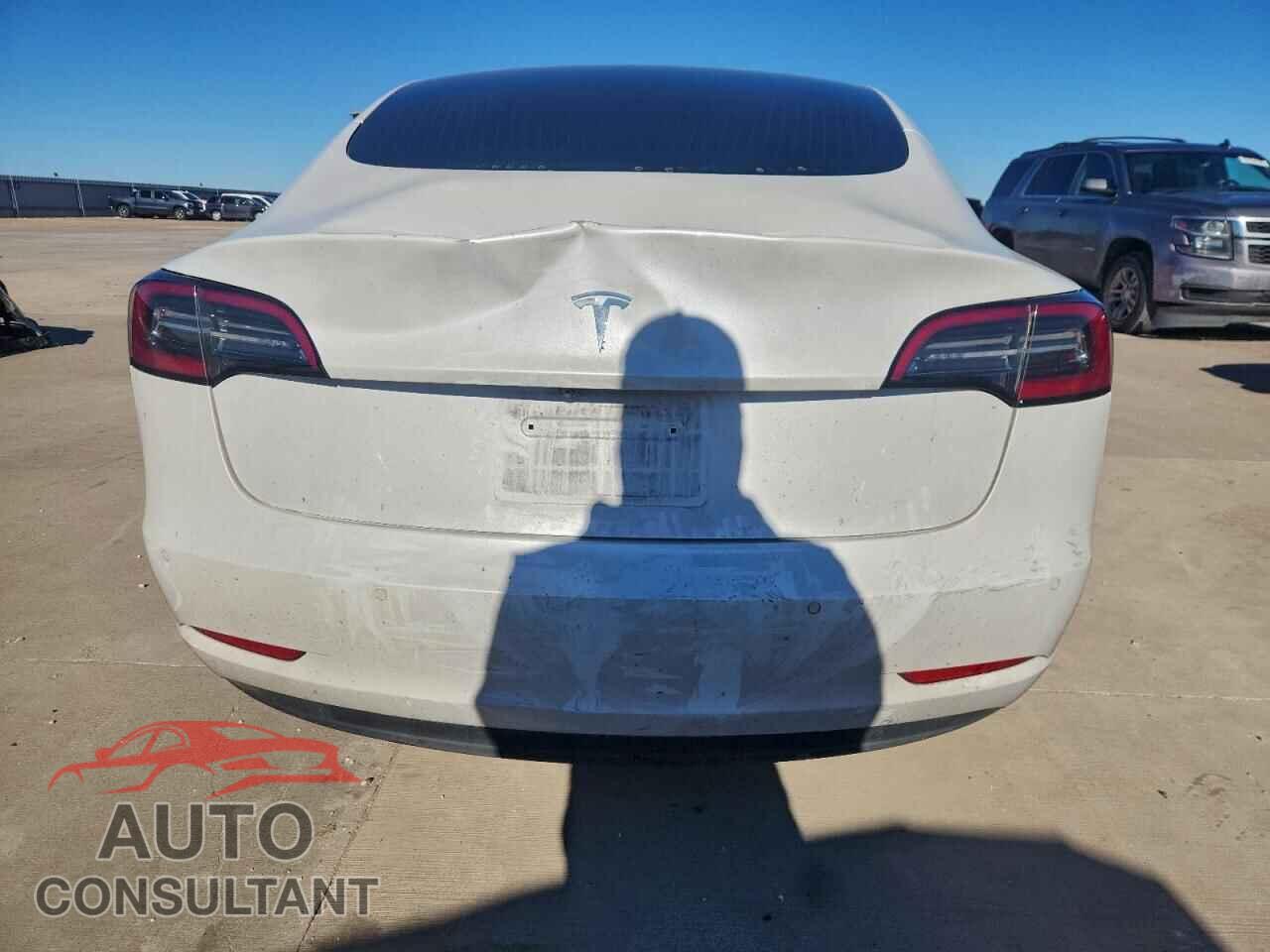 TESLA MODEL 3 2020 - 5YJ3E1EA2LF658771