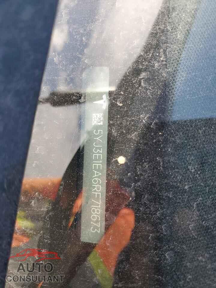TESLA MODEL 3 2024 - 5YJ3E1EA6RF718673