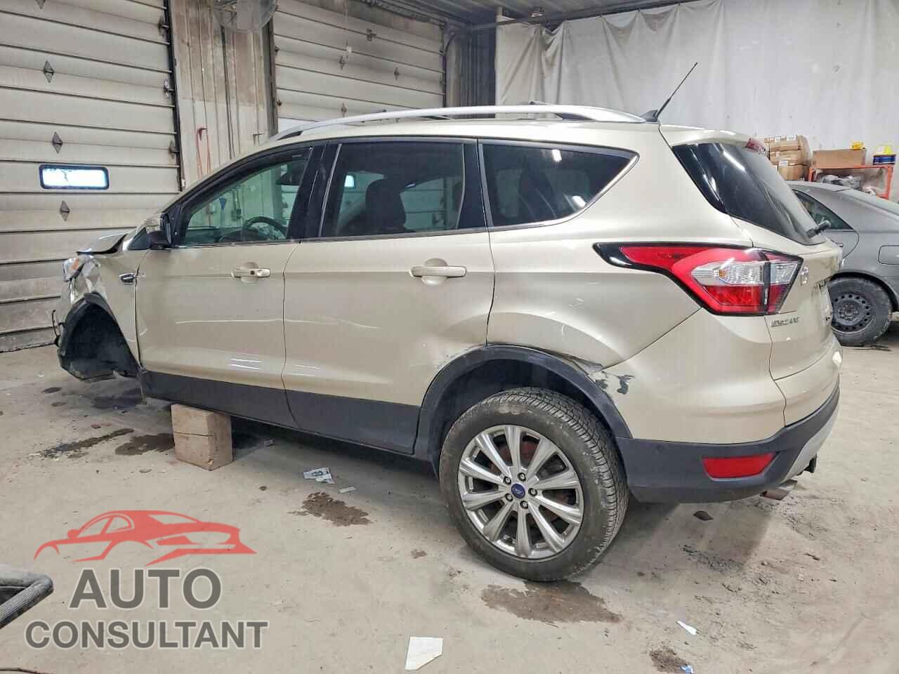 FORD ESCAPE 2018 - 1FMCU9J96JUC16539
