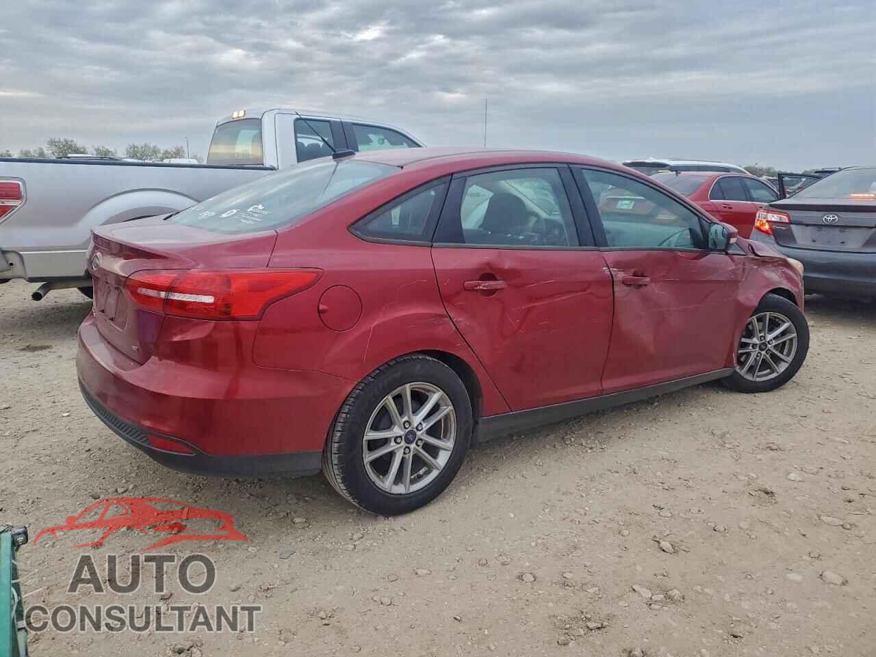 FORD FOCUS 2017 - 1FADP3F26HL295547