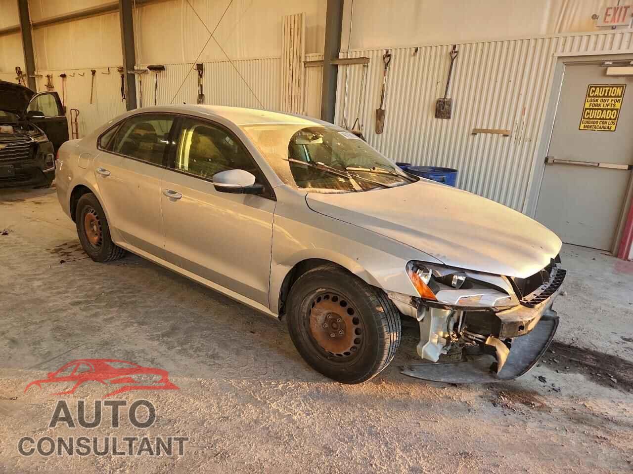 VOLKSWAGEN PASSAT 2014 - 1VWAP7A32EC022392