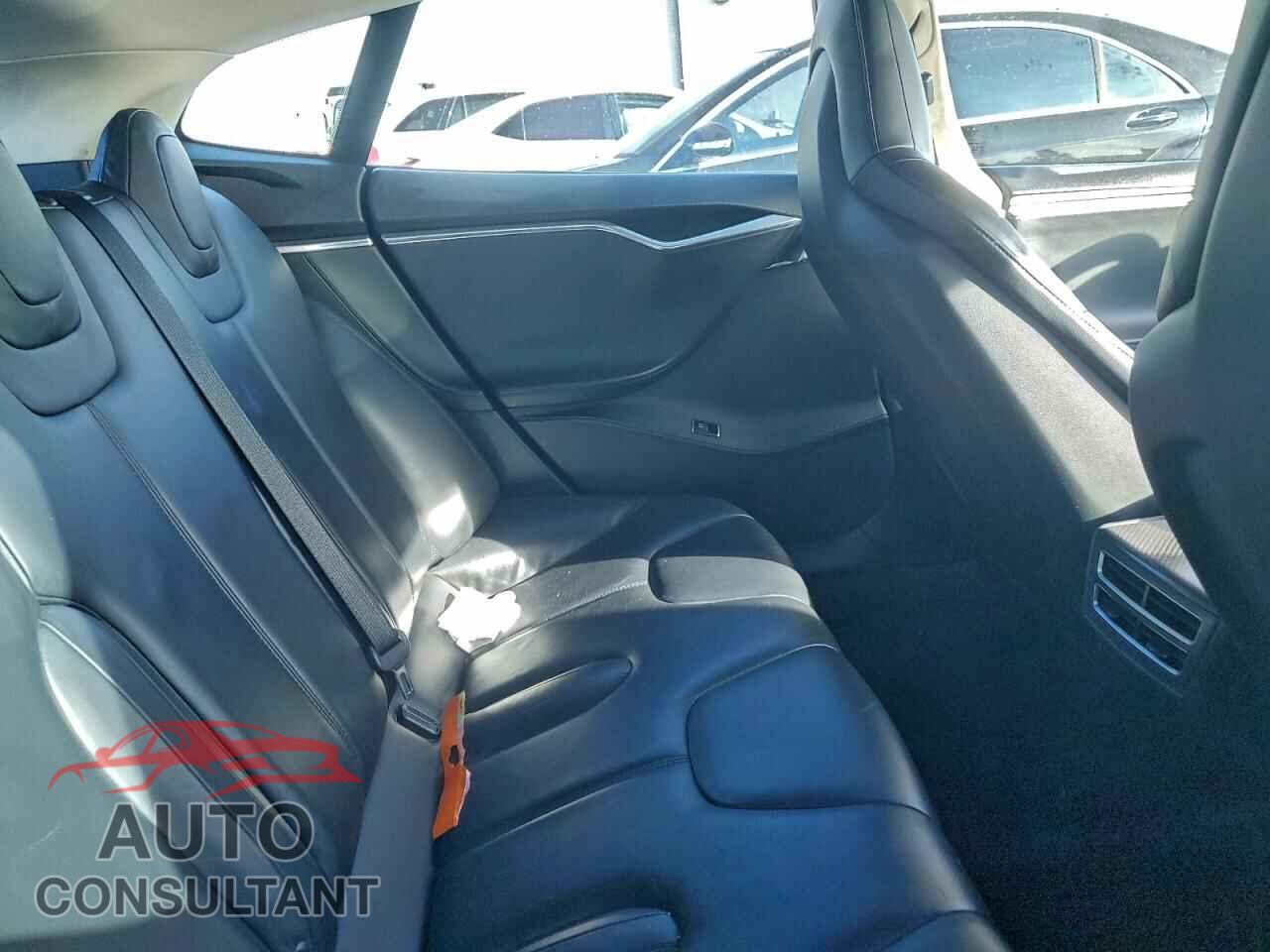 TESLA MODEL S 2014 - 5YJSA1H12EFP44085