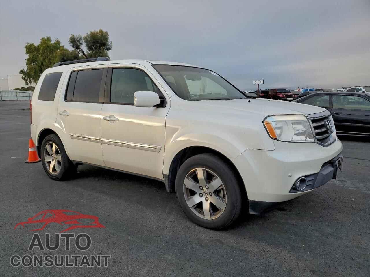 HONDA PILOT 2013 - 5FNYF4H95DB059001