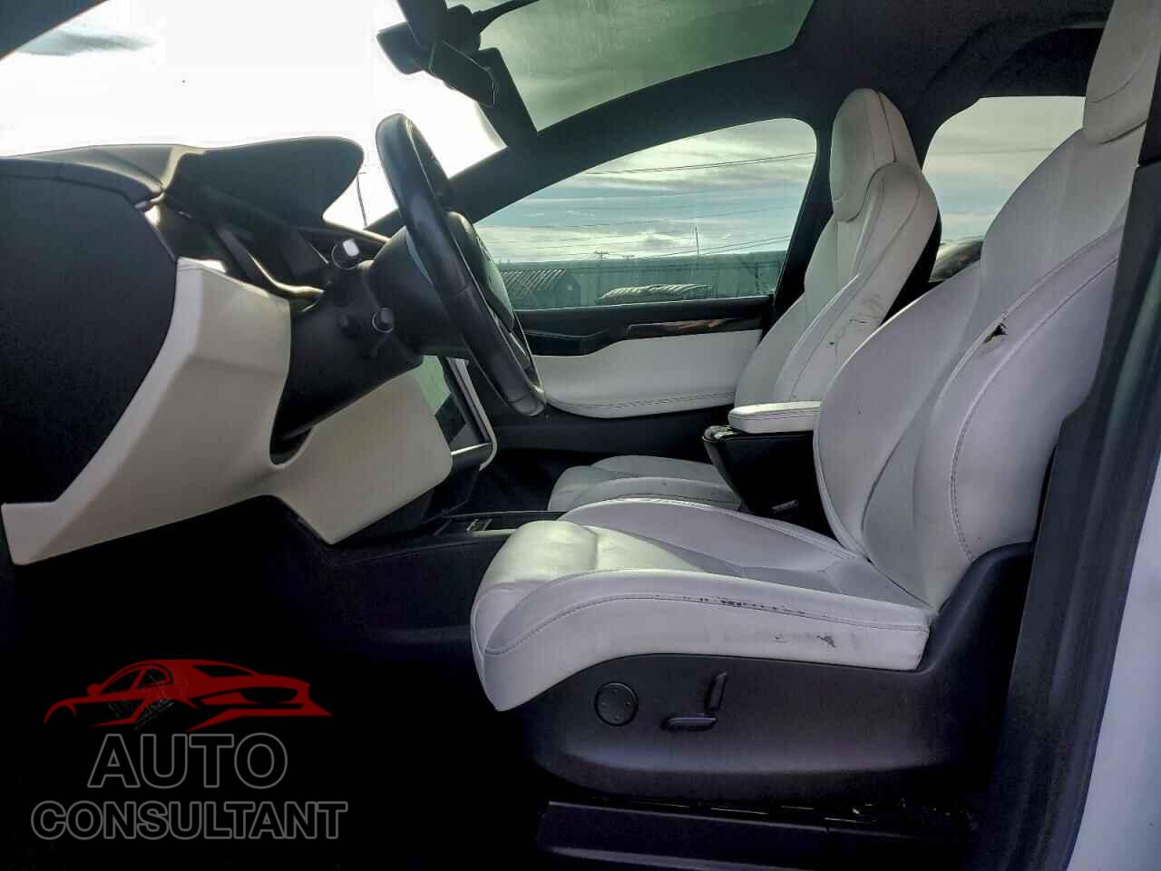 TESLA MODEL X 2018 - 5YJXCAE22JF141337