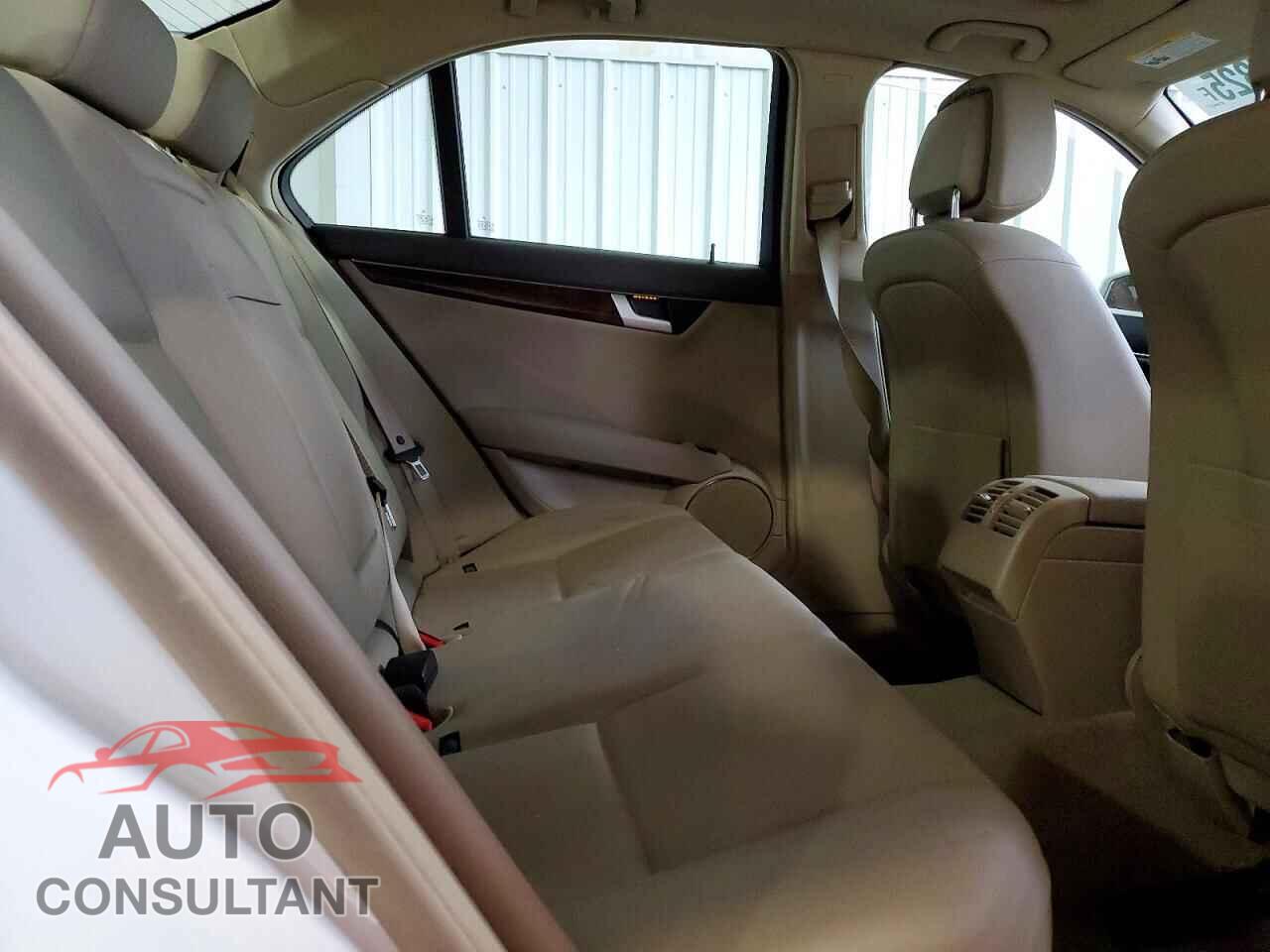 MERCEDES-BENZ C-CLASS 2013 - WDDGF4HB9DF992111