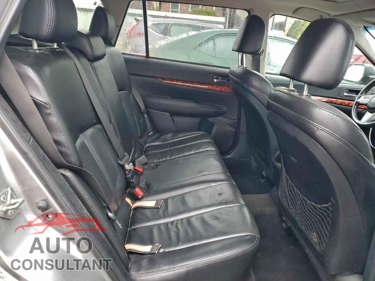 SUBARU OUTBACK 2011 - 4S4BRBLC4B3352012