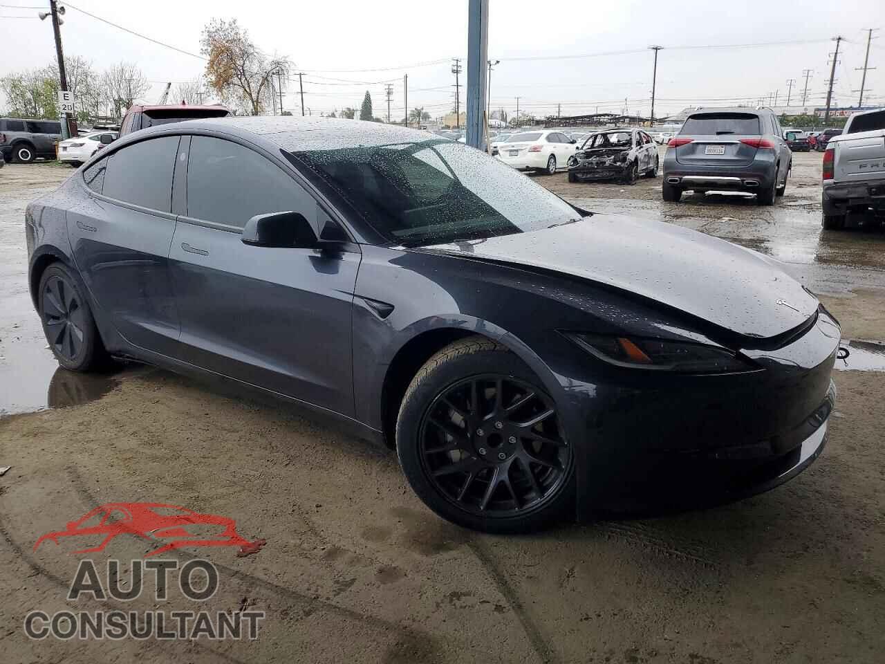 TESLA MODEL 3 2024 - 5YJ3E1EA8RF744577
