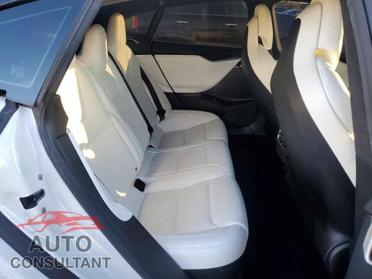 TESLA MODEL S 2017 - 5YJSA1E21HF217558
