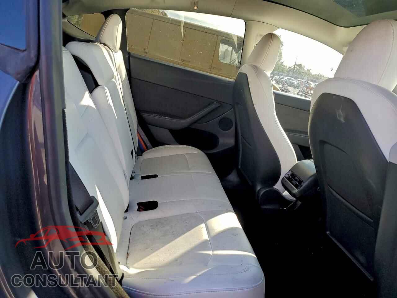 TESLA MODEL Y 2023 - 7SAYGDED5PF962441