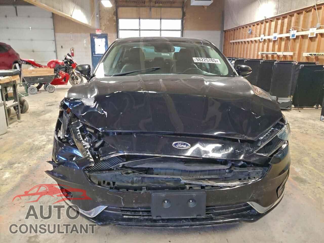 FORD FUSION 2019 - 3FA6P0CD2KR138135