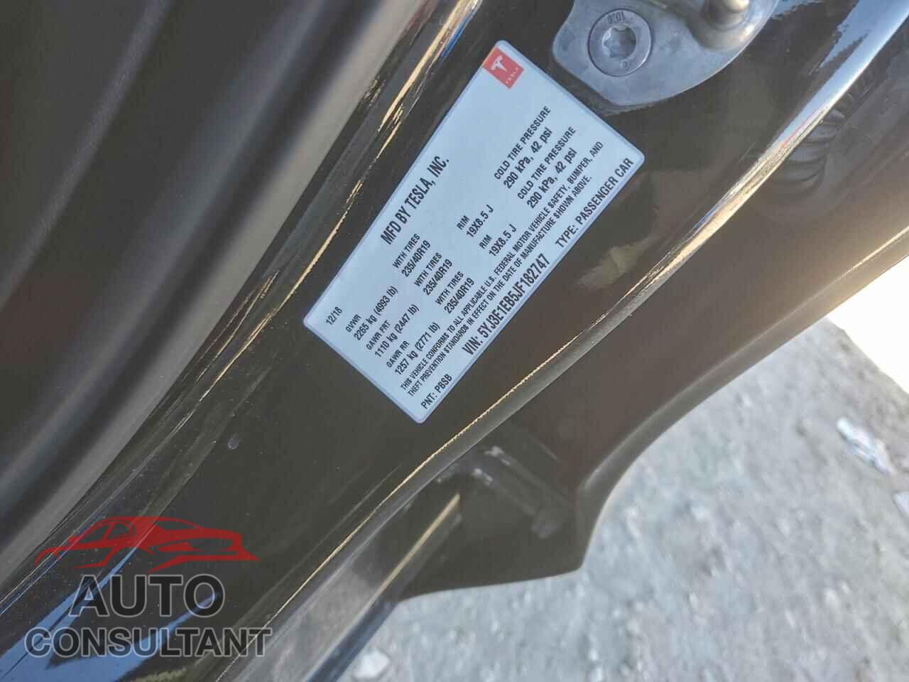 TESLA MODEL 3 2018 - 5YJ3E1EB5JF182747