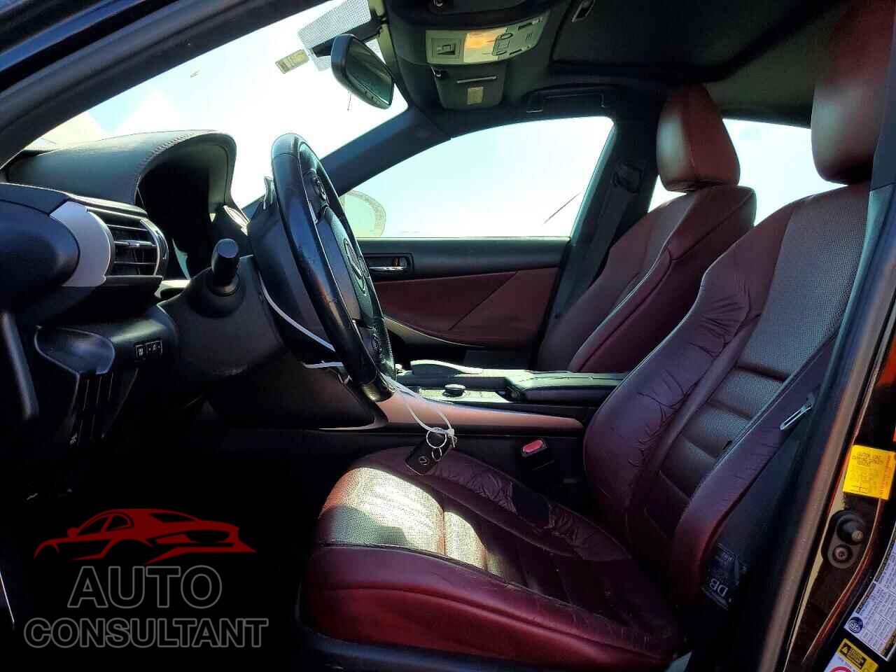 LEXUS IS 2014 - JTHBF1D20E5016703