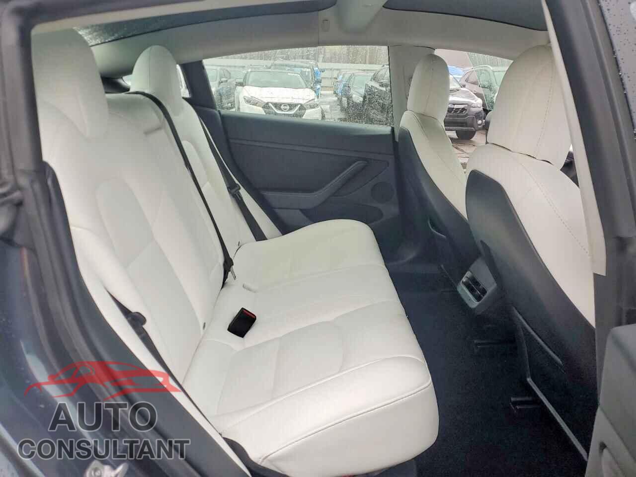 TESLA MODEL 3 2022 - 5YJ3E1EB0NF241662