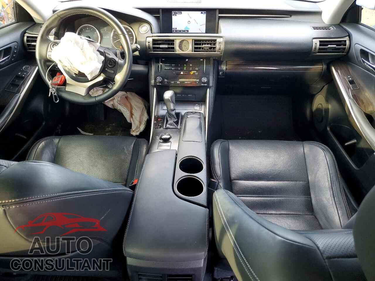 LEXUS IS 2014 - JTHCF1D24E5001576