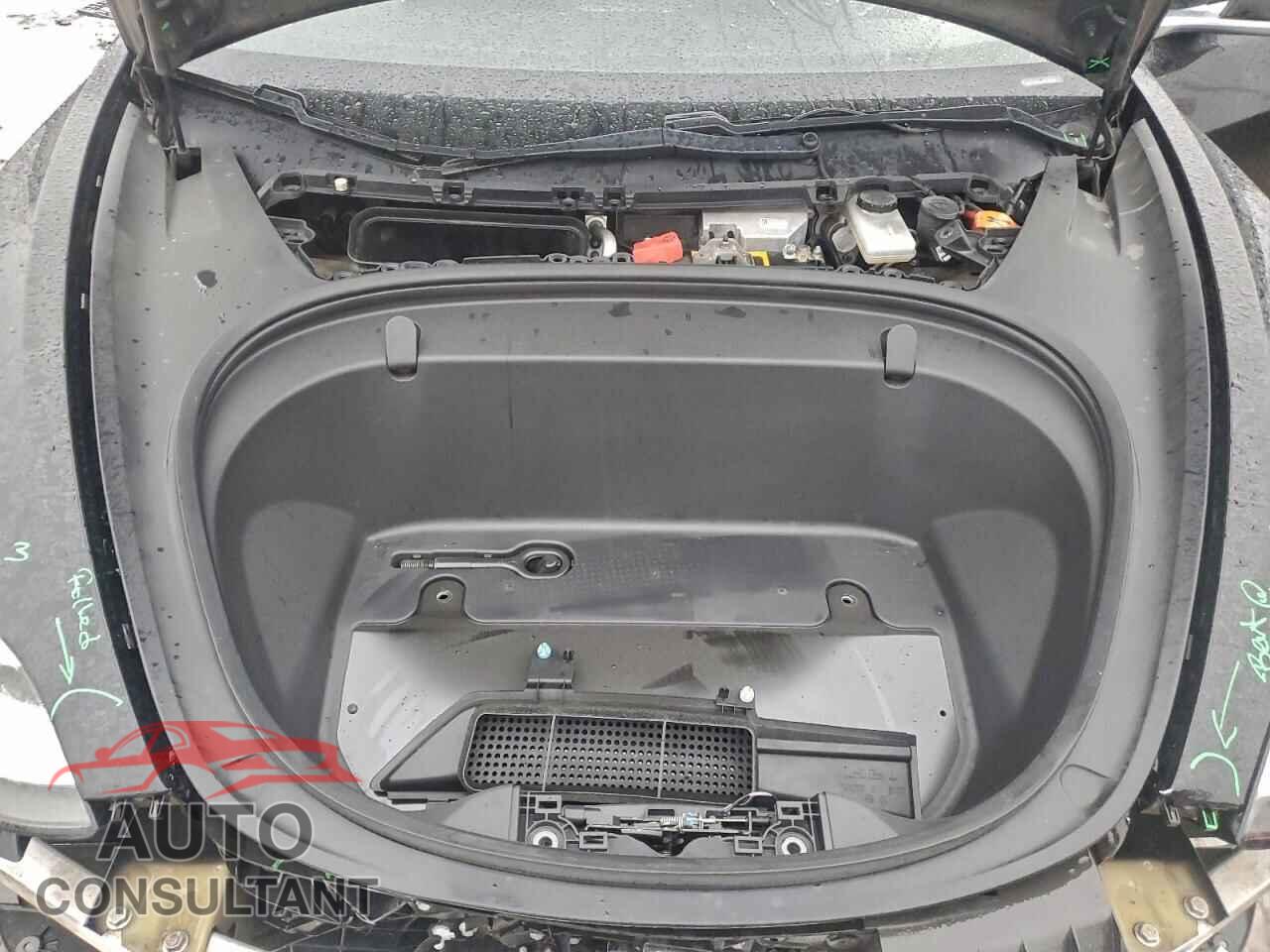 TESLA MODEL 3 2018 - 5YJ3E1EA2JF047166