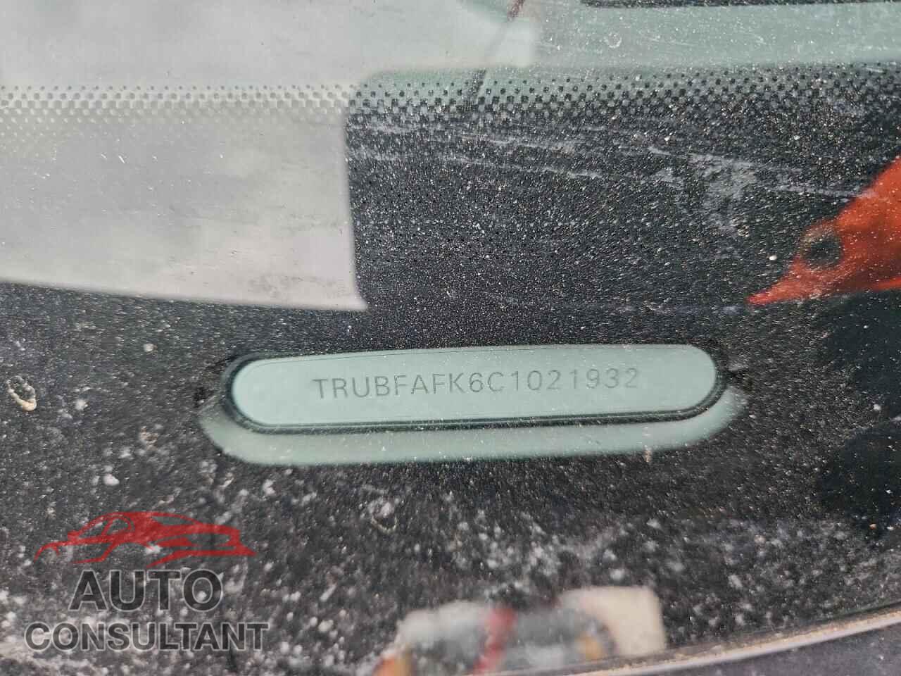 AUDI TT 2012 - TRUBFAFK6C1021932