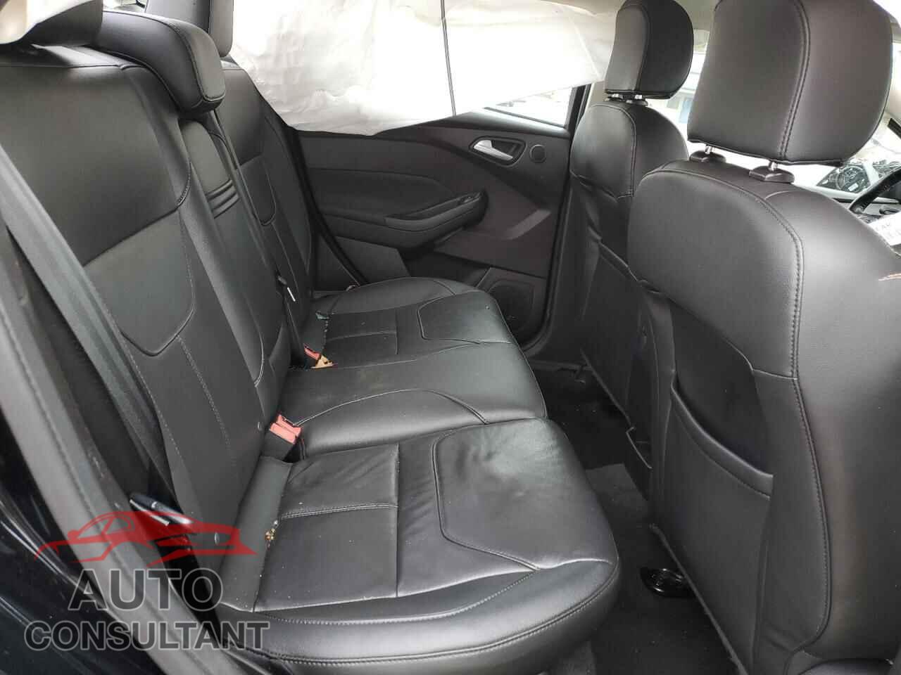 FORD FOCUS 2016 - 1FADP3F22GL343334