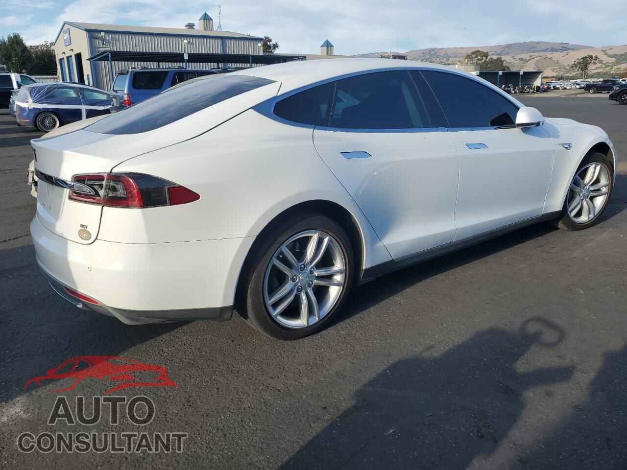 TESLA MODEL S 2013 - 5YJSA1CN7DFP27355