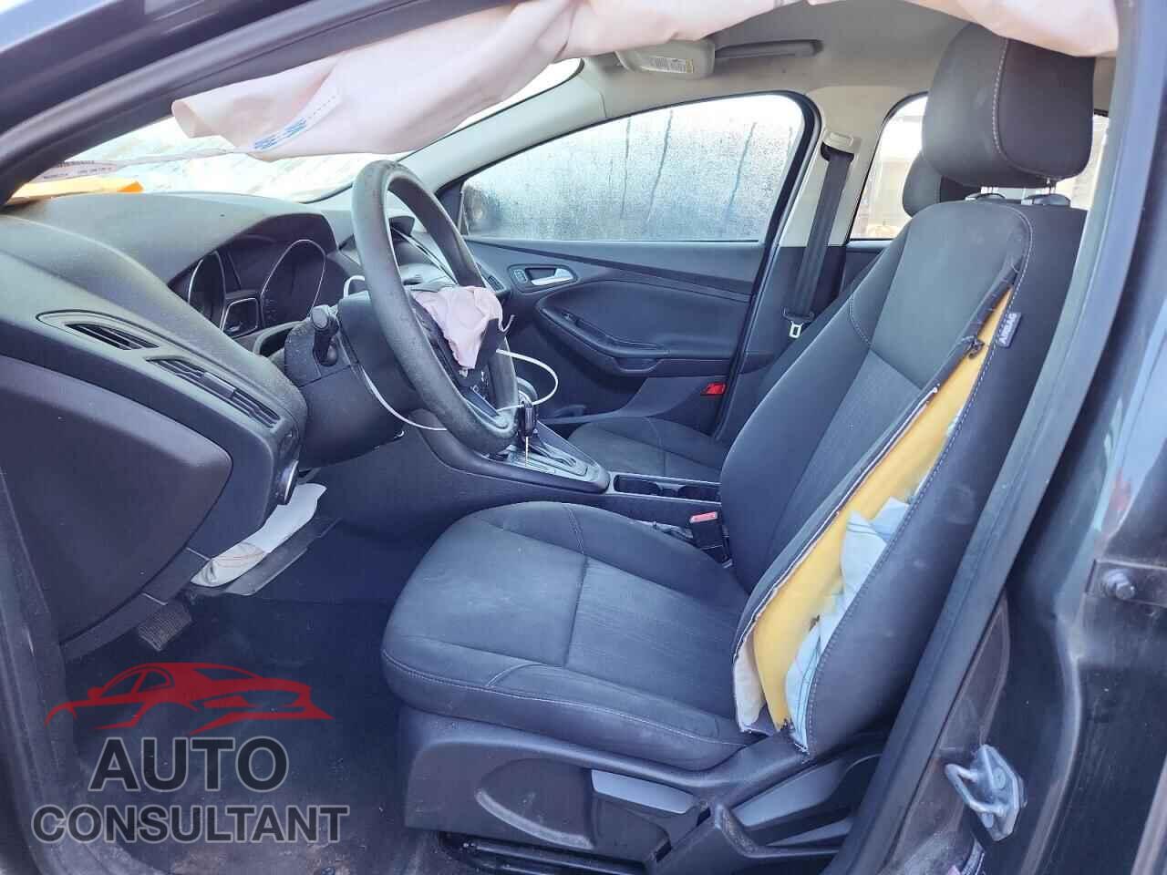 FORD FOCUS 2018 - 1FADP3F28JL255265