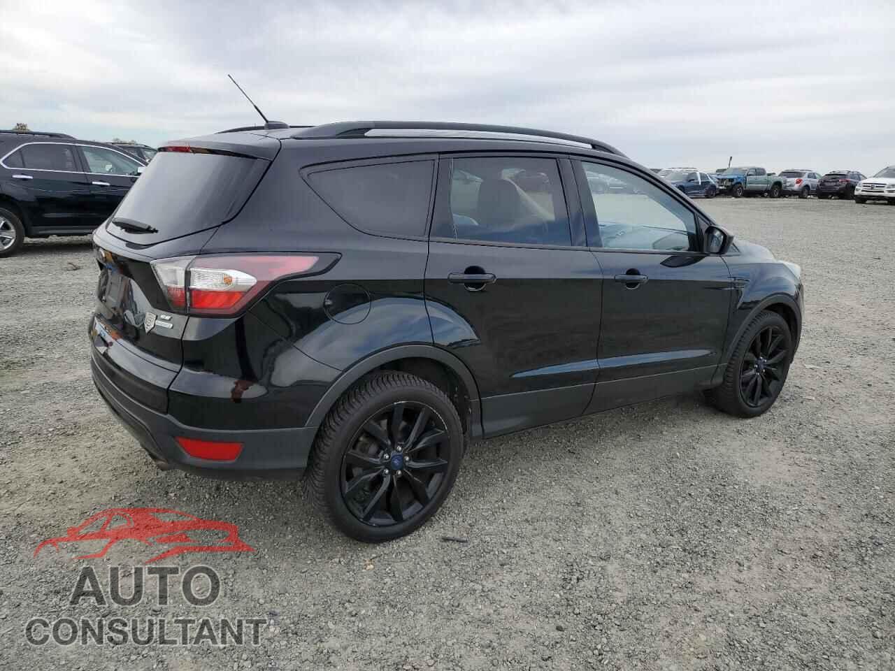 FORD ESCAPE 2017 - 1FMCU0GD2HUB45096