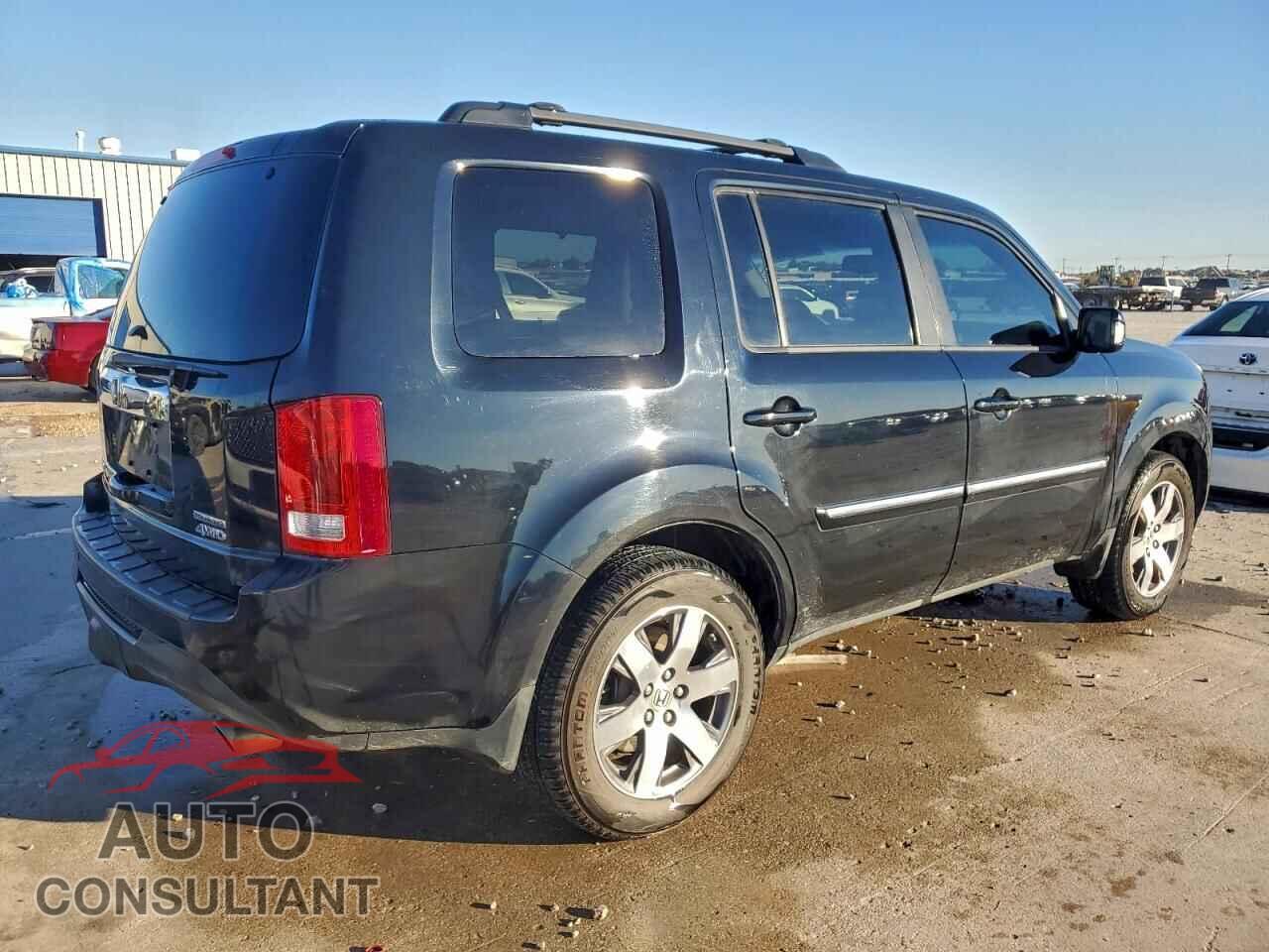 HONDA PILOT 2013 - 5FNYF4H96DB081895