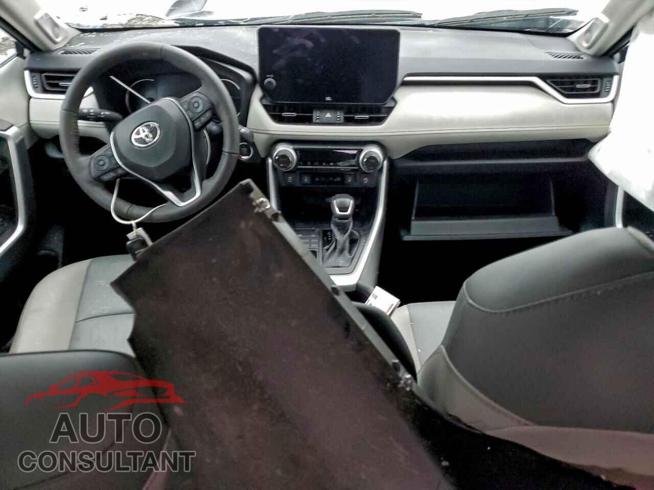 TOYOTA RAV4 2023 - 2T3A1RFV2PC364615