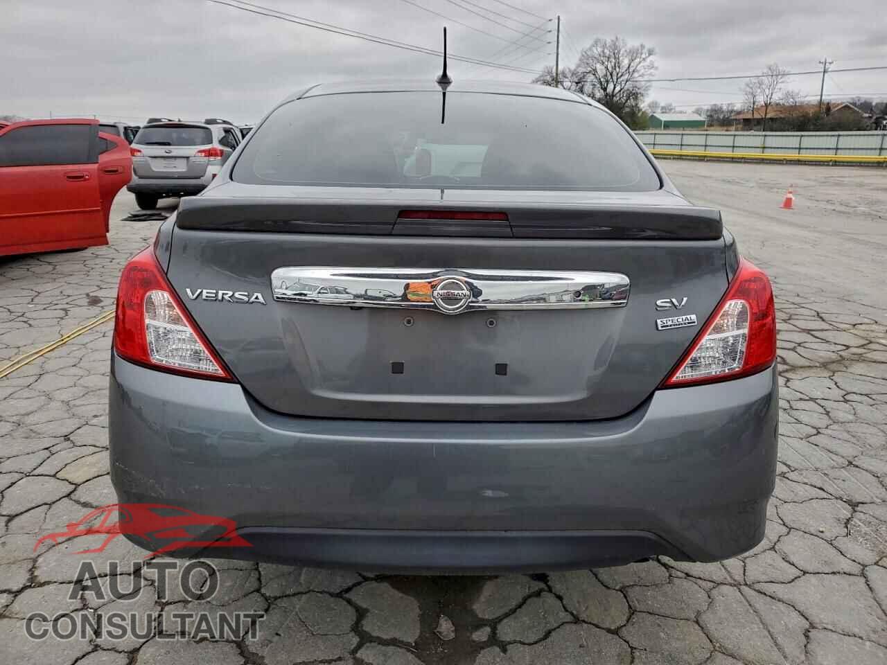 NISSAN VERSA 2017 - 3N1CN7AP3HL882365