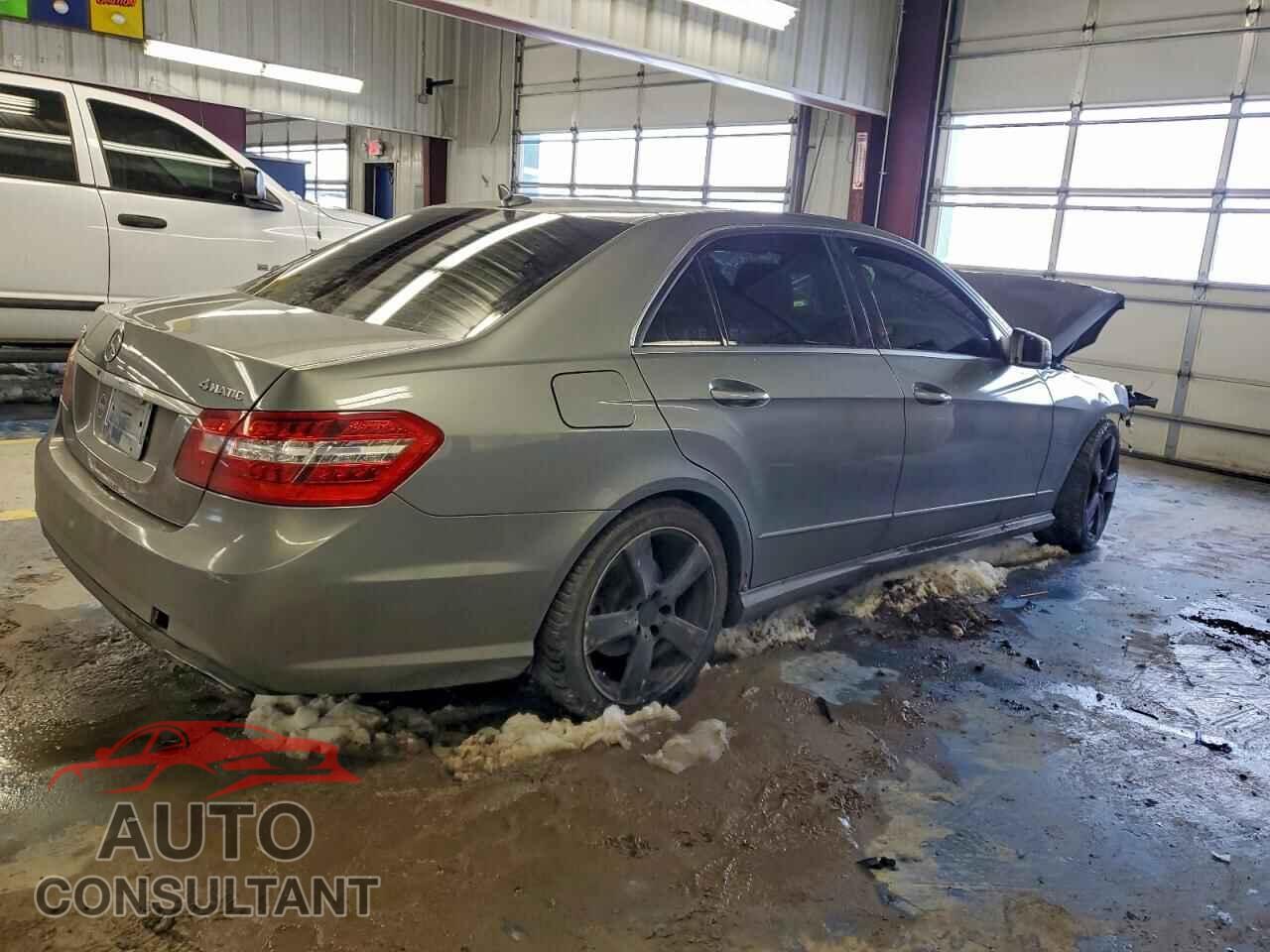 MERCEDES-BENZ E-CLASS 2011 - WDDHF8HB5BA340866