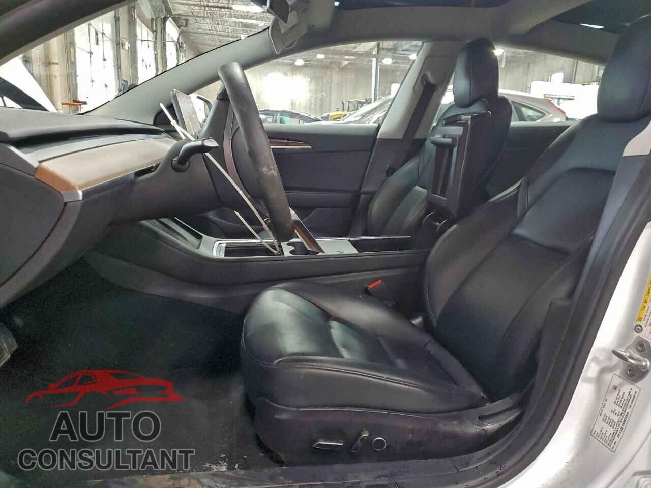 TESLA MODEL 3 2022 - 5YJ3E1EB3NF243549