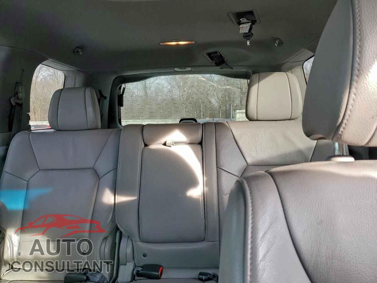 HONDA PILOT 2013 - 5FNYF4H68DB012048