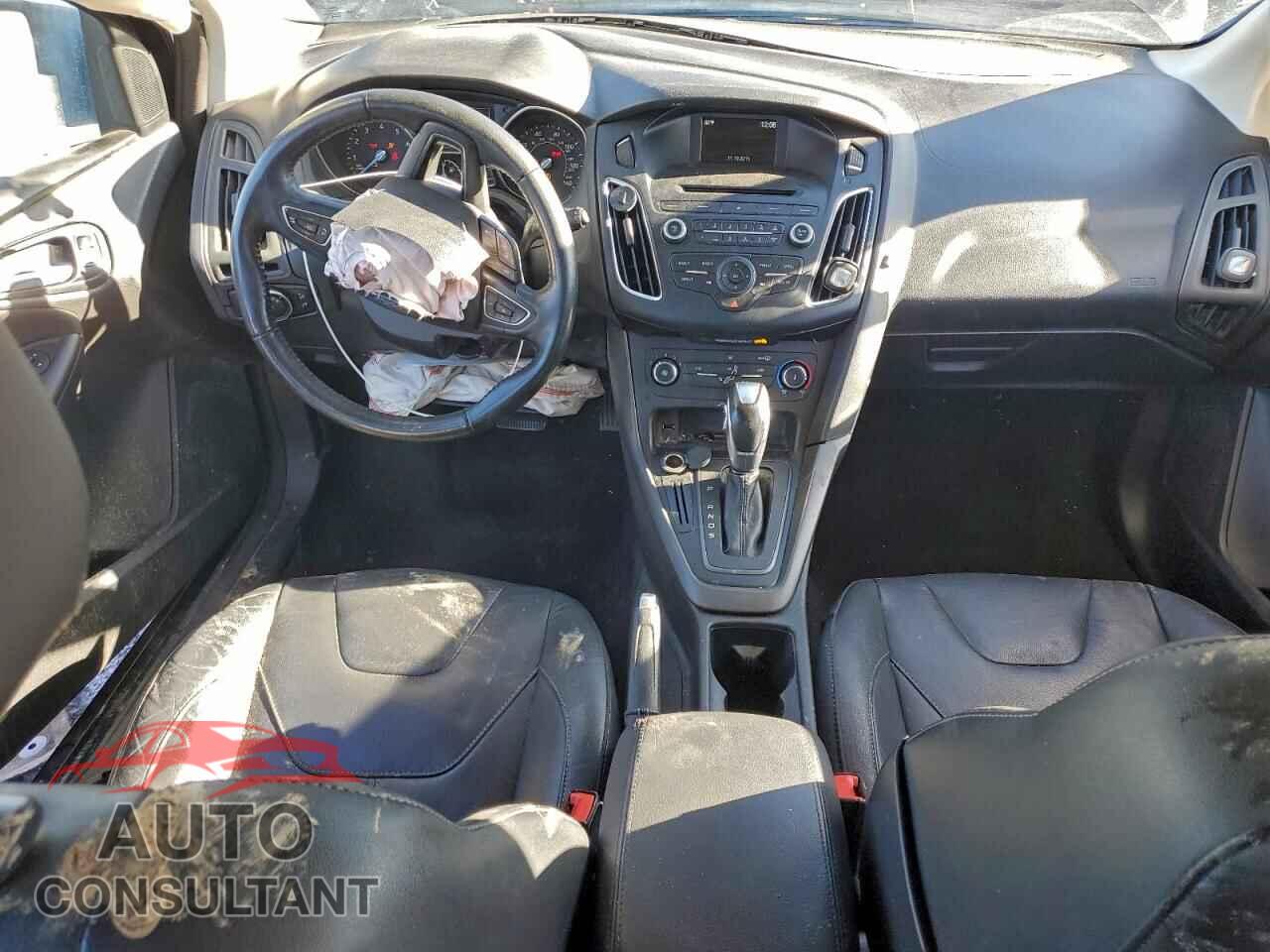 FORD FOCUS 2016 - 1FADP3K2XGL255928