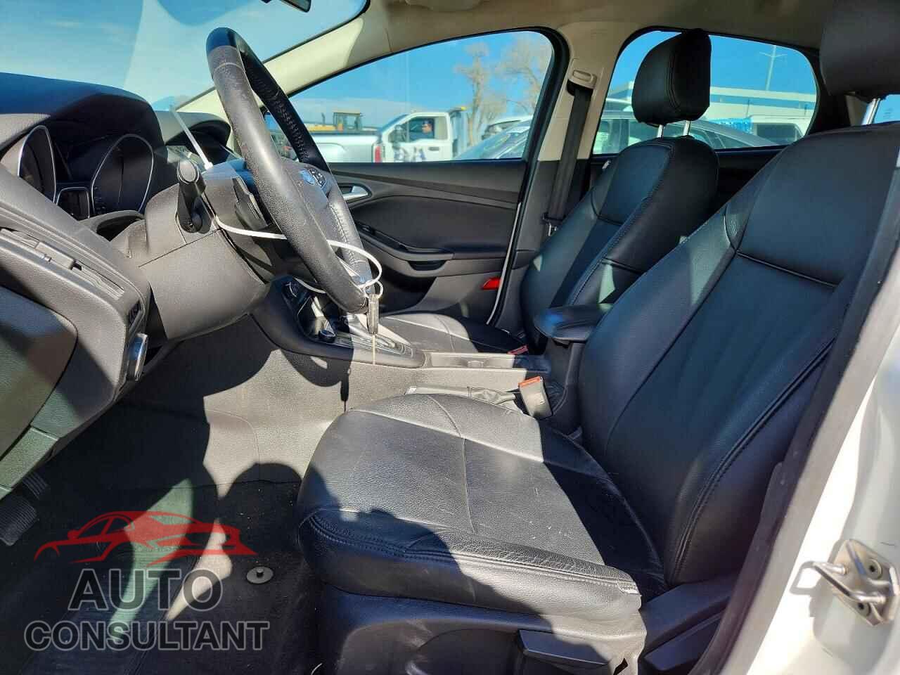 FORD FOCUS 2016 - 1FADP3K27GL268068