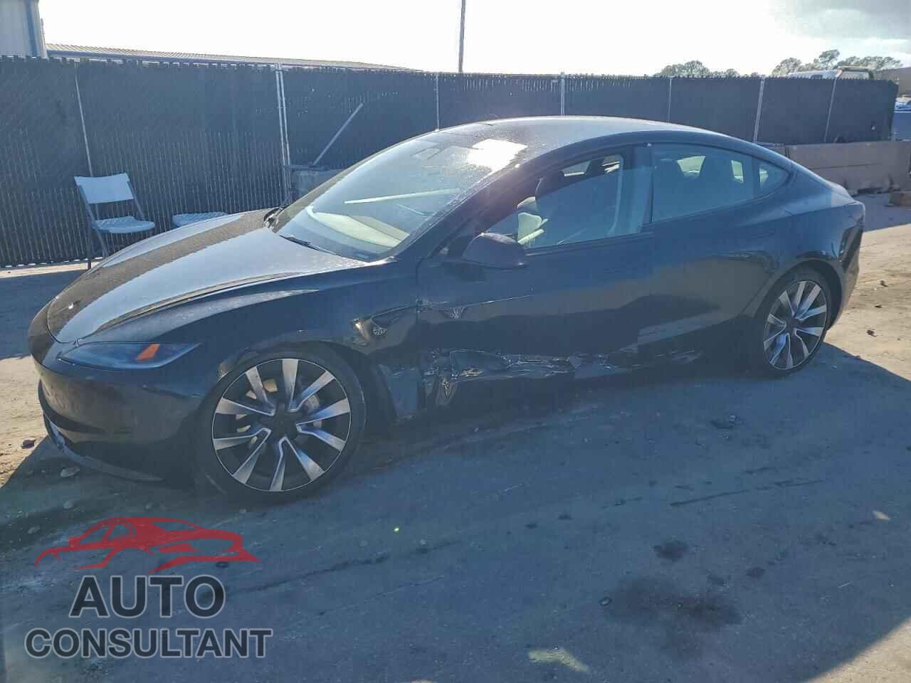 TESLA MODEL 3 2024 - 5YJ3E1EB0RF789327