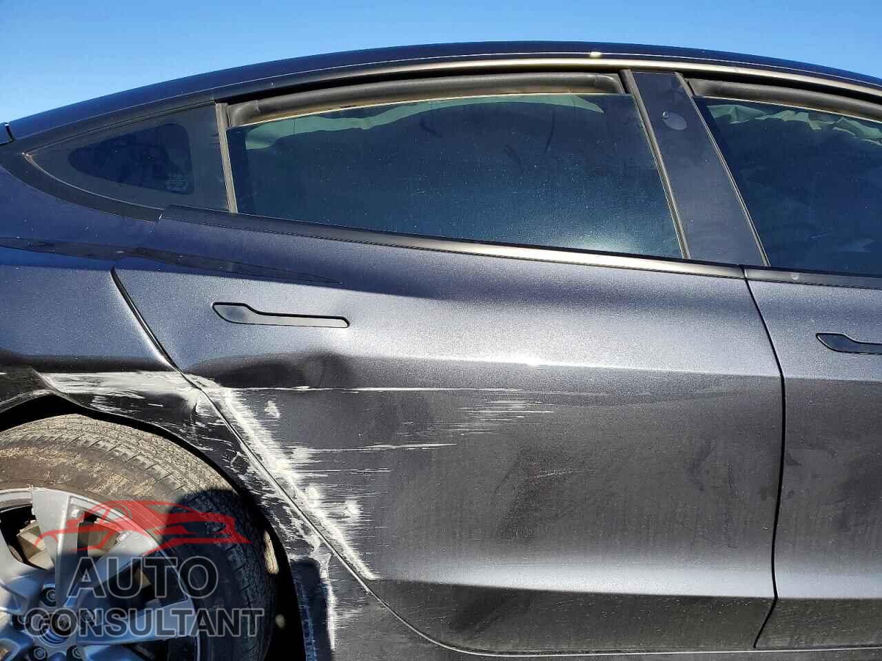TESLA MODEL 3 2025 - 5YJ3E1EB4SF925979