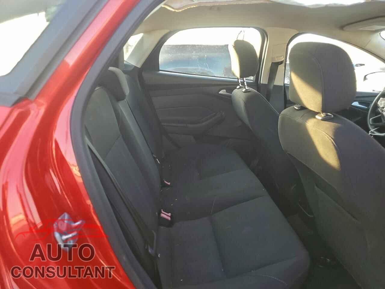 FORD FOCUS 2015 - 1FADP3F24FL316621