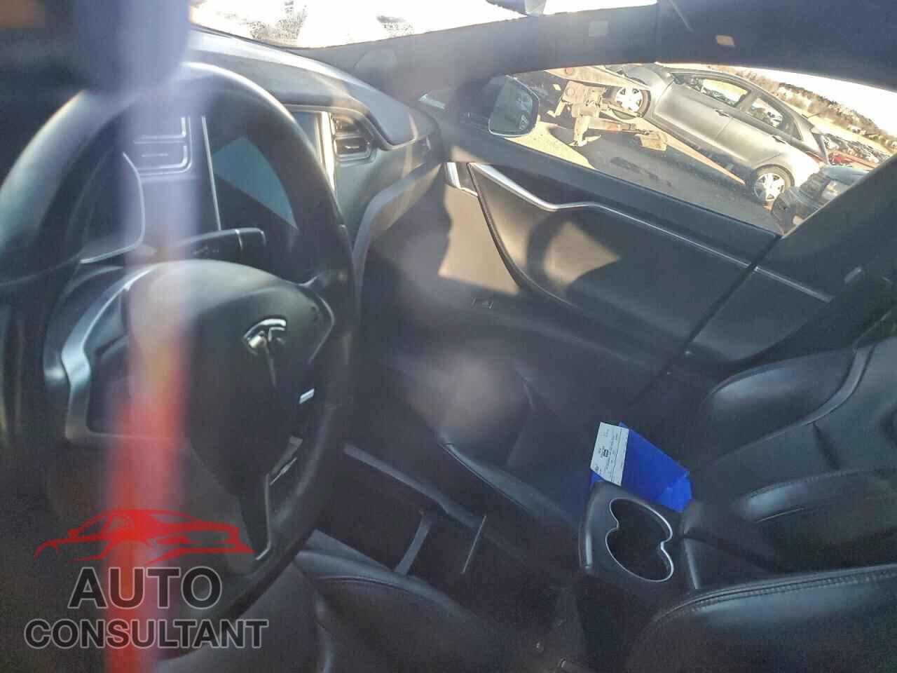 TESLA MODEL S 2015 - 5YJSA1H23FF087260