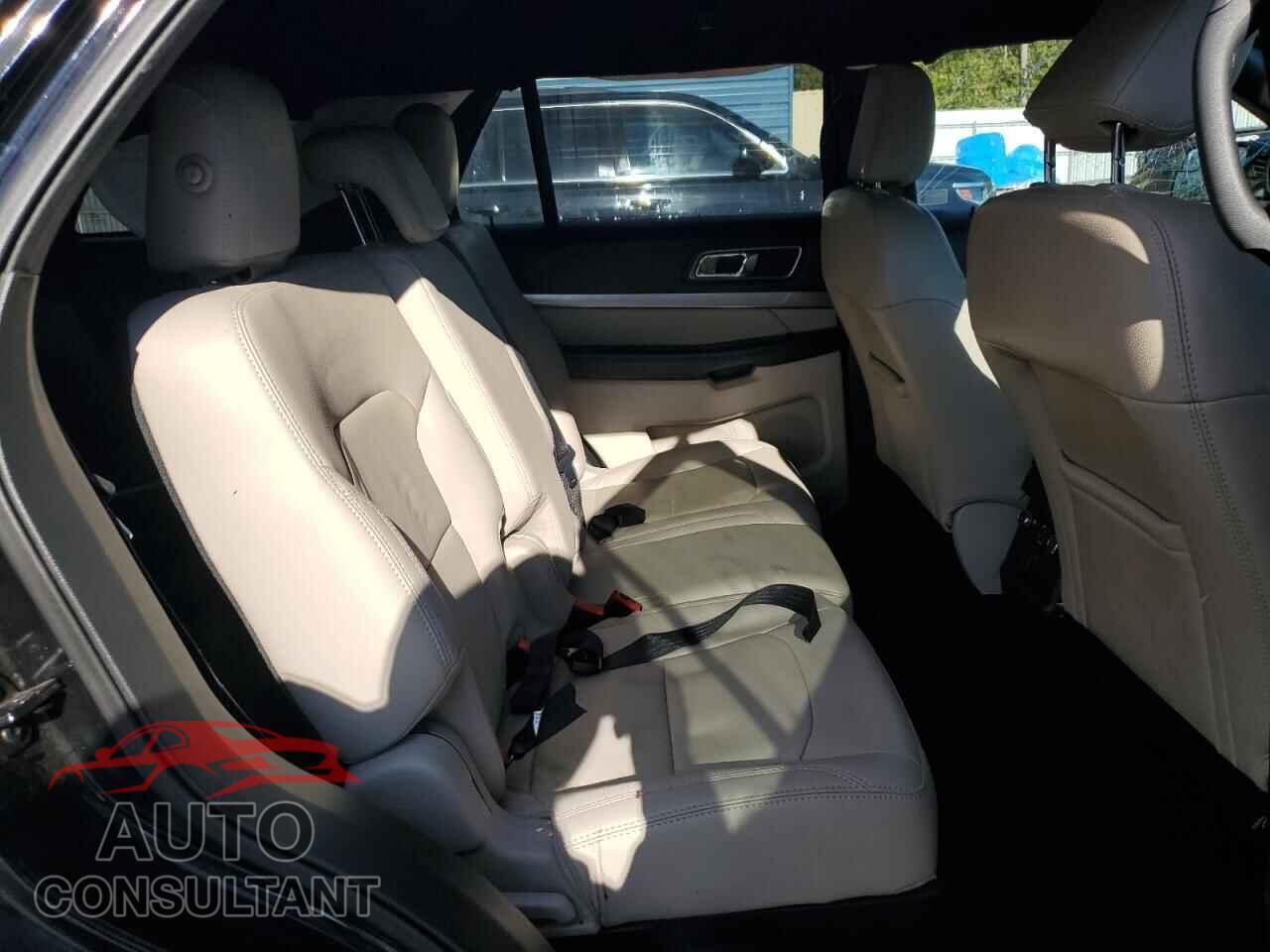 FORD EXPLORER 2018 - 1FM5K7D8XJGB03360