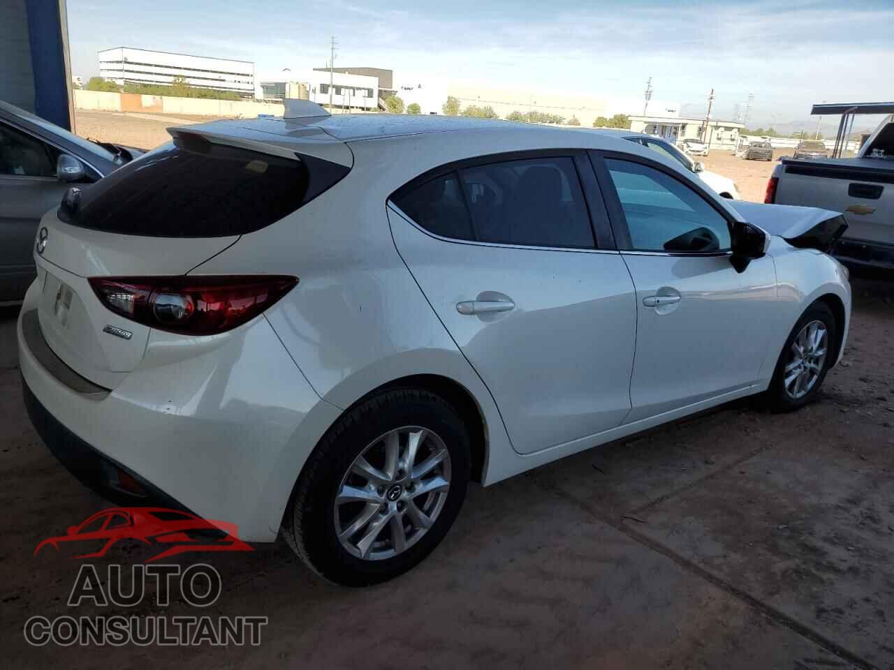 MAZDA 3 2015 - JM1BM1M76F1243597