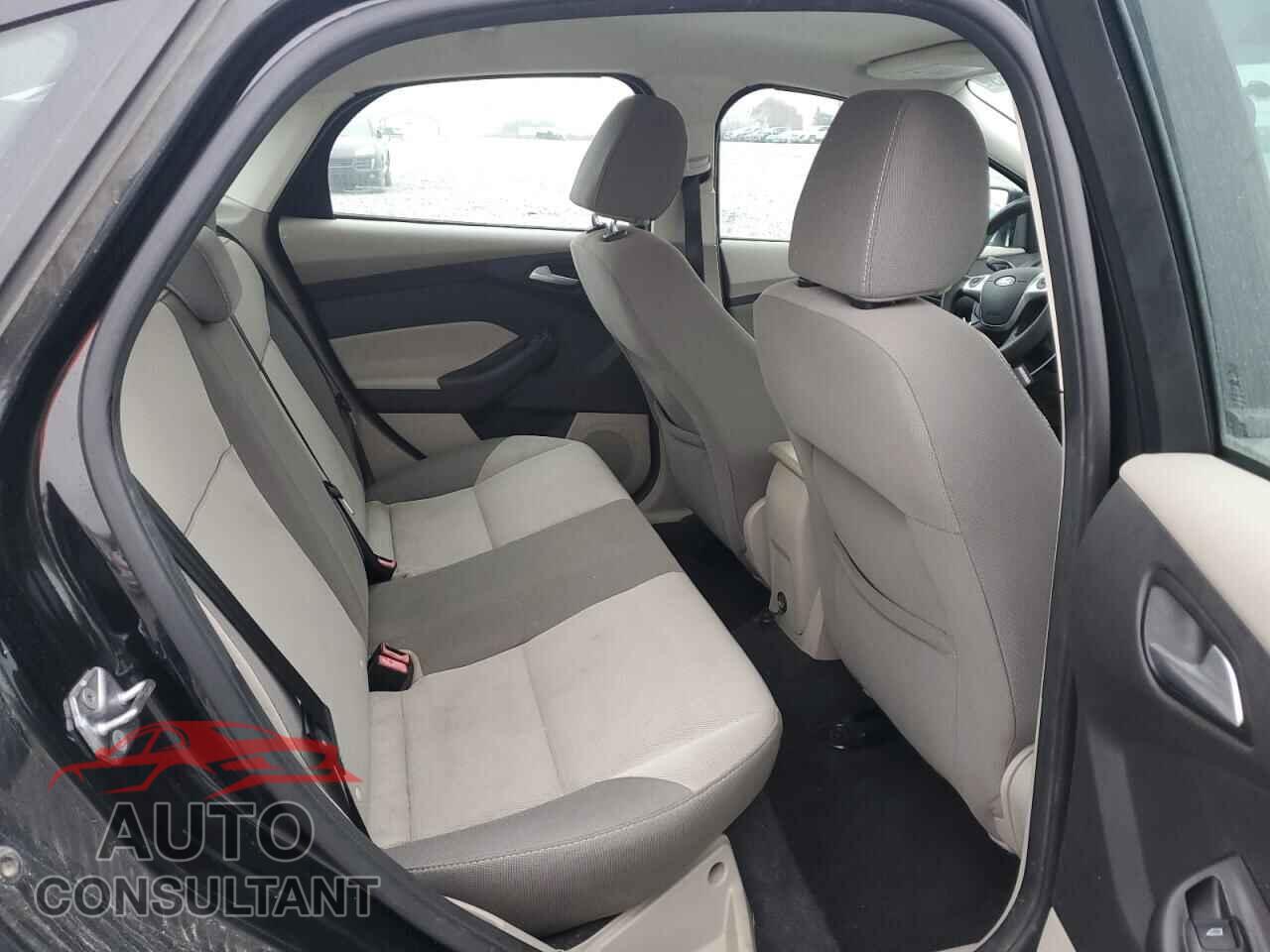 FORD FOCUS 2014 - 1FADP3F27EL230797