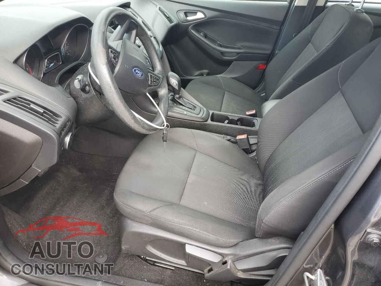 FORD FOCUS 2017 - 1FADP3F29HL343137