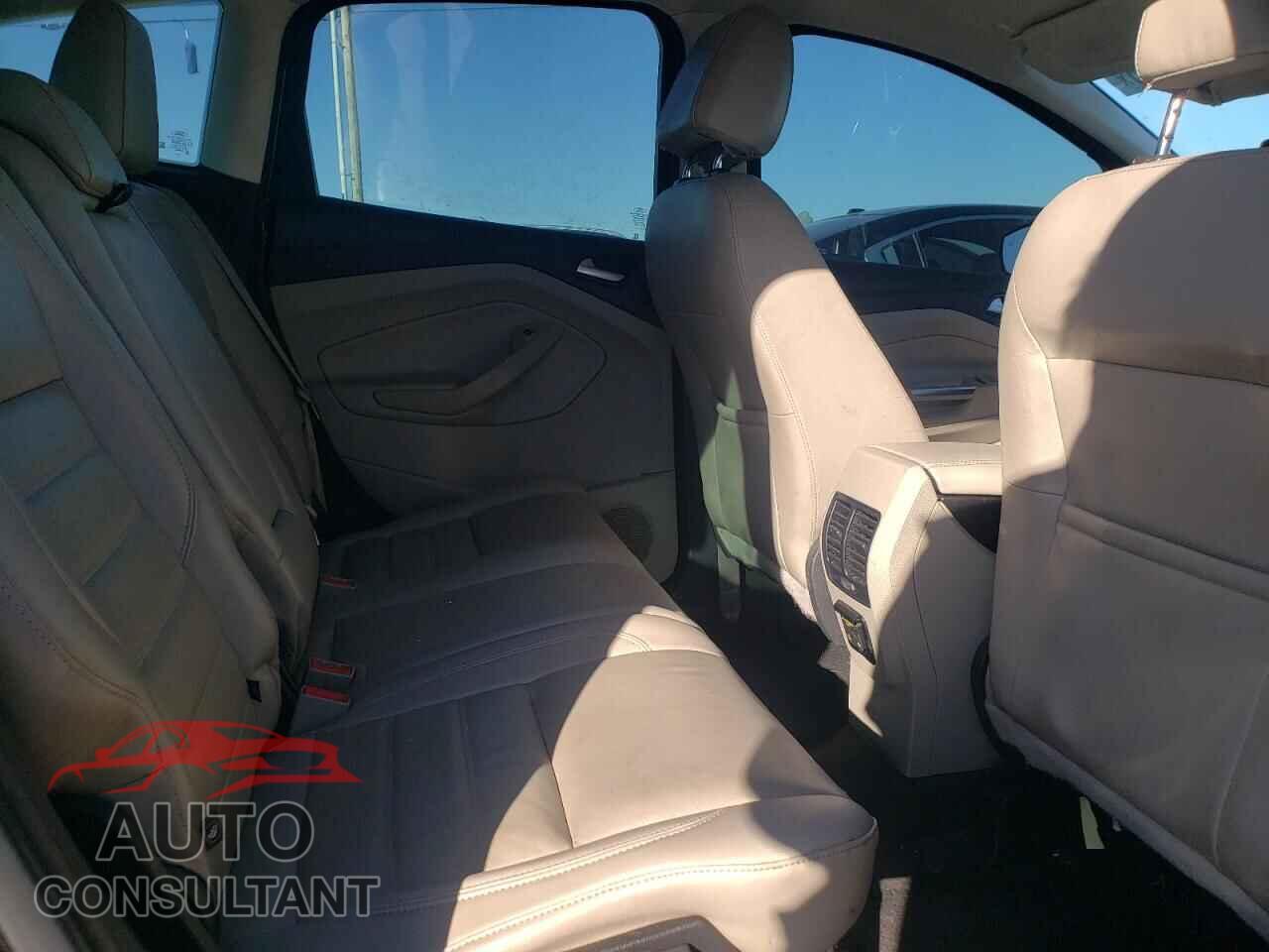 FORD CMAX 2017 - 1FADP5DU8HL105103